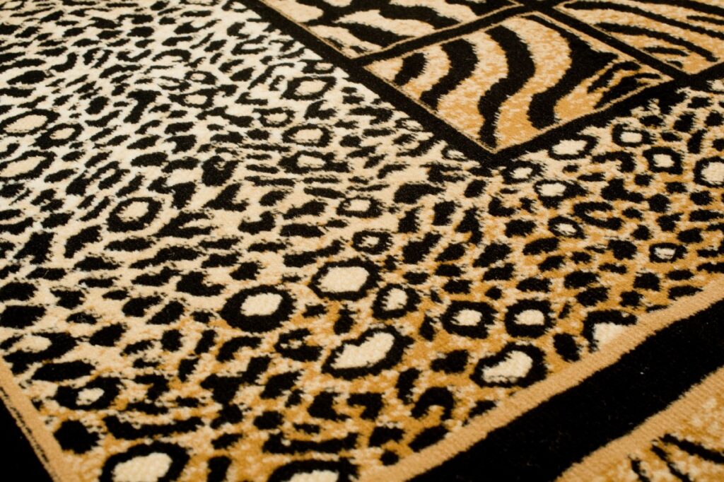 Alfombra Atlas Negro Marrón Estampado Animal Safari