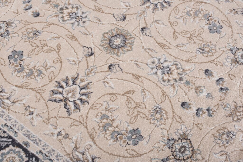 Alfombra Colorado Tradicional Beige Negro Floral
