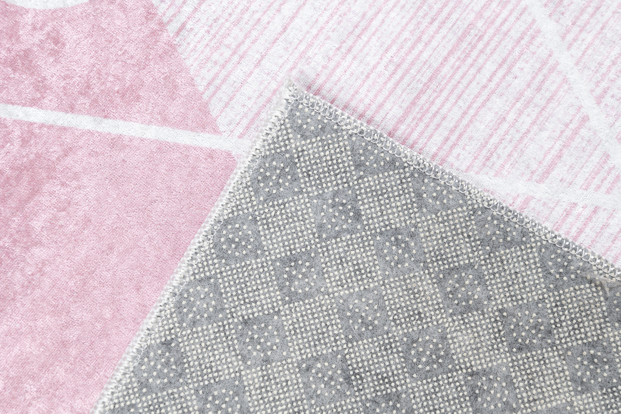 Alfombra Infantil Emma Lavable Antideslizante Rosa Corazones
