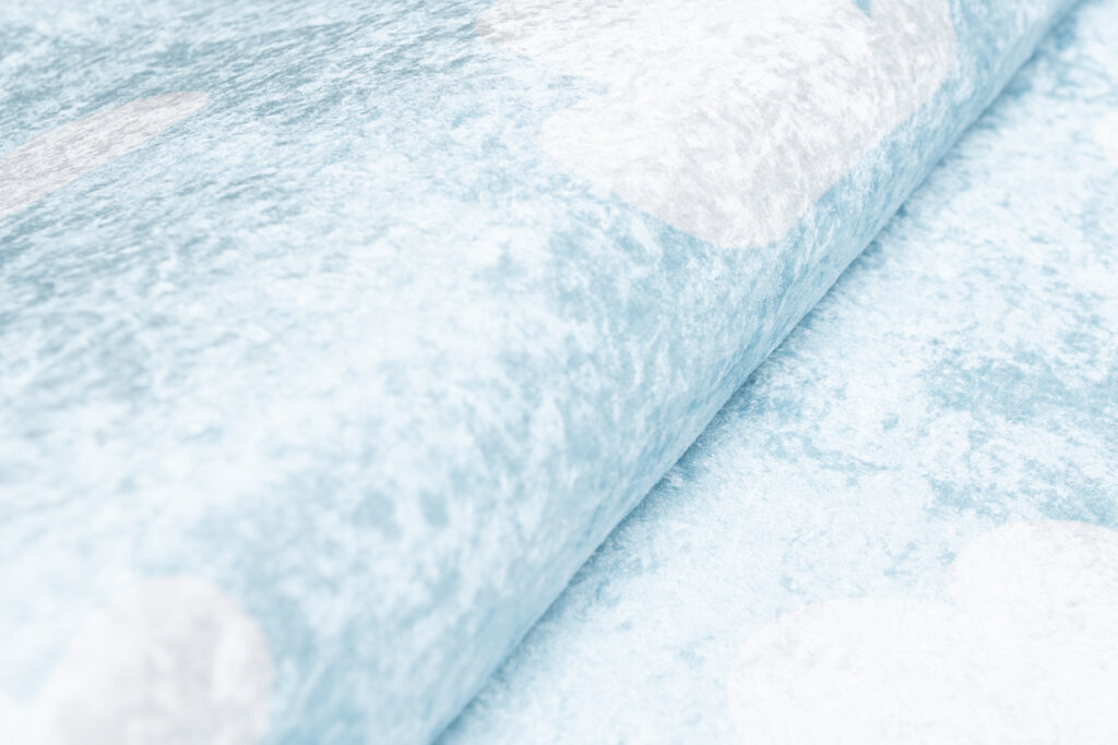 Alfombra Infantil Emma Azul Claro Nubes Antideslizante