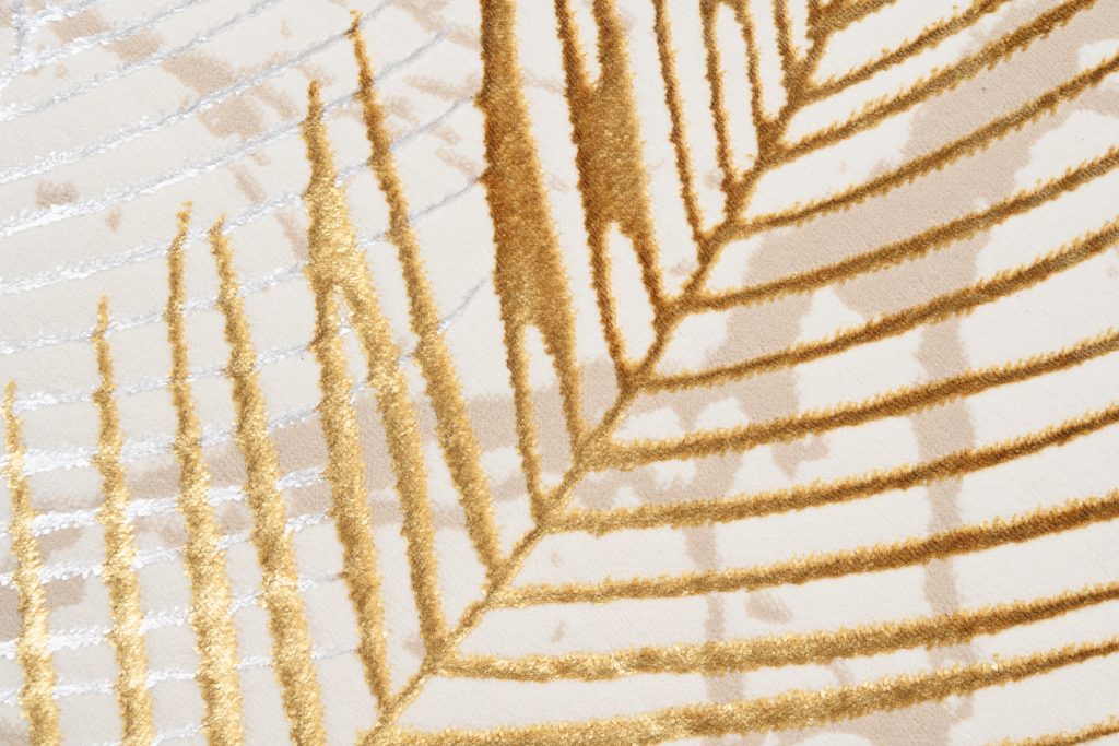 Alfombra Golden Crema Dorado Rojo Hojas