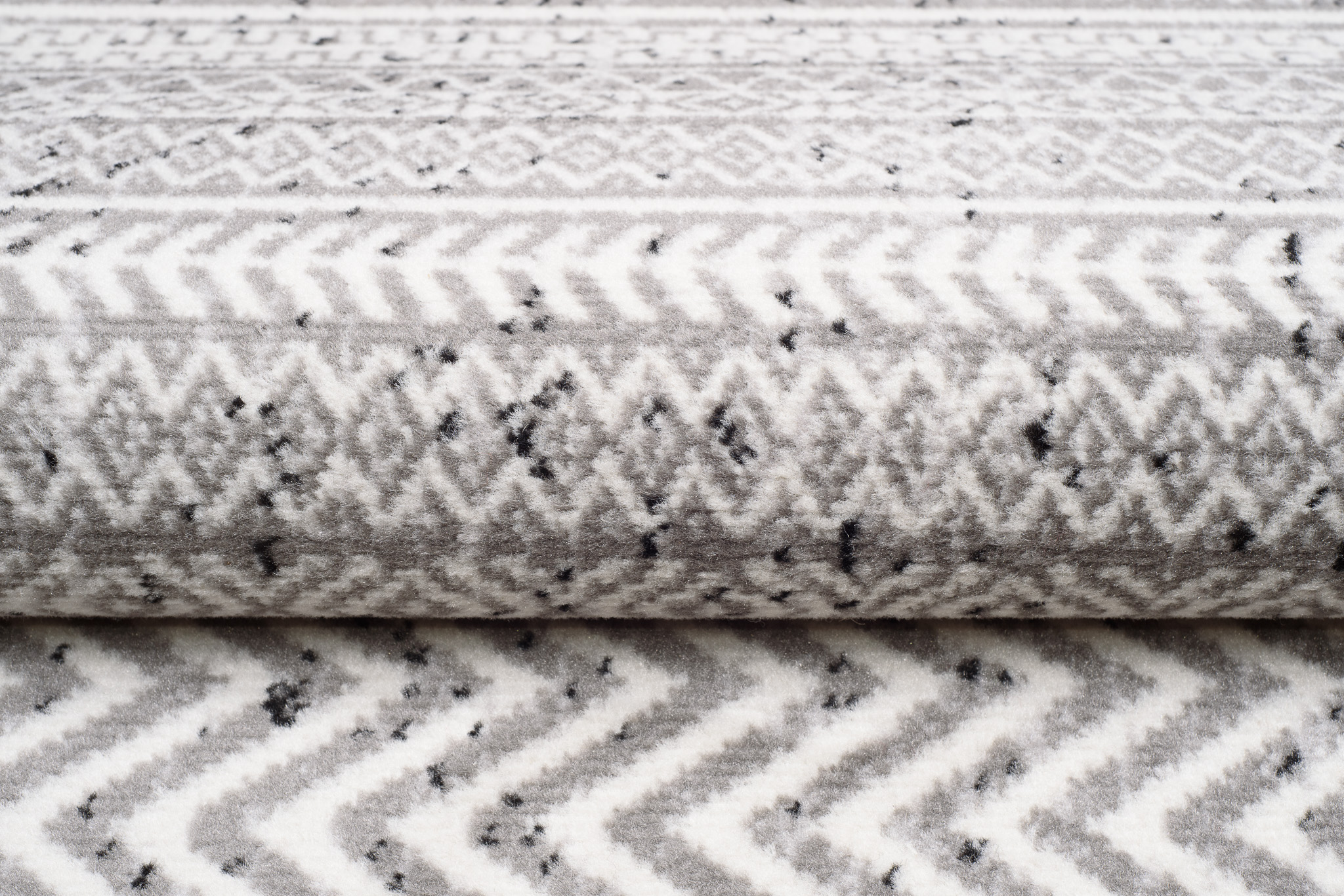 Teppich Juno Kurzflor Ethno Design Grau Creme Schwarz