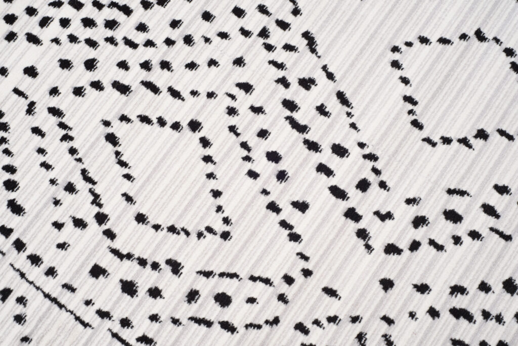 Alfombra Juno Crema Negro Puntos Étnico