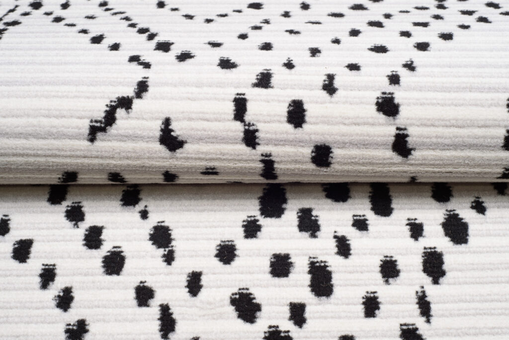 Alfombra Juno Crema Negro Puntos Étnico