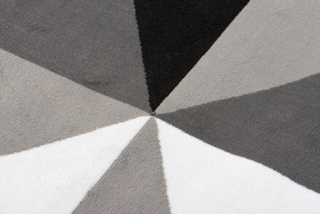 Alfombra Maya Gris Blanco Trapecios Cuadrados