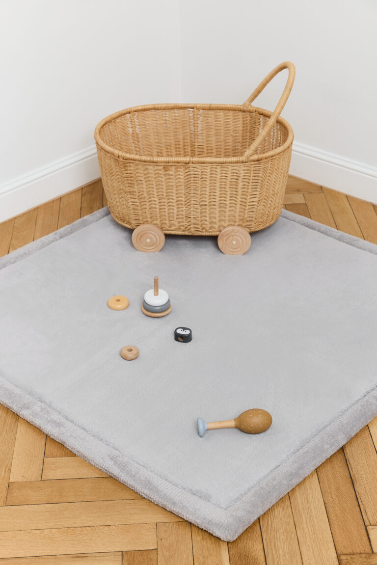 Alfombra Infantil Fluffin Cuadrada Gris Claro