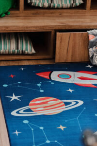 Alfombra Infantil Snooki Cohetes Azul Marino Antideslizante