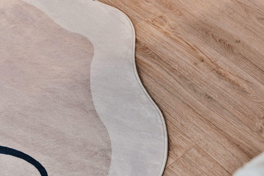 Alfombra Wisp Con Forma Irregular Beige